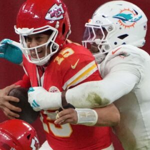 Patrick Mahomes’ Aunt Isn’t Happy With What She Is Seeing With the Chiefs: “Kelce Was Out There Looking Crazy”