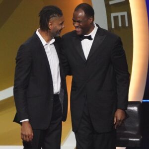 Being Gifted A 'Priceless' Piaget By Tim Duncan Upon Retirement, David Robinson Revealed How He Spent 1000s On His Teammates In 1994