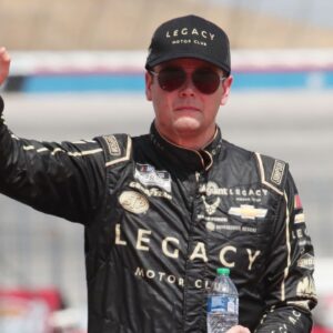 "From a stage 3 survivor THANK YOU": Erik Jones Hailed For Breast Cancer Initiative