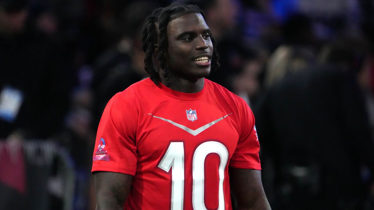Tyreek Hill's $7 Million Florida House Goes Up in Flames; Tua Tagovailoa is Relieved His WR's Family is Safe