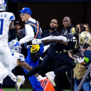 “That’s Horrible”: NFL Fans React After Saints Personnel Suffers Gruesome Injury After Sideline Hit