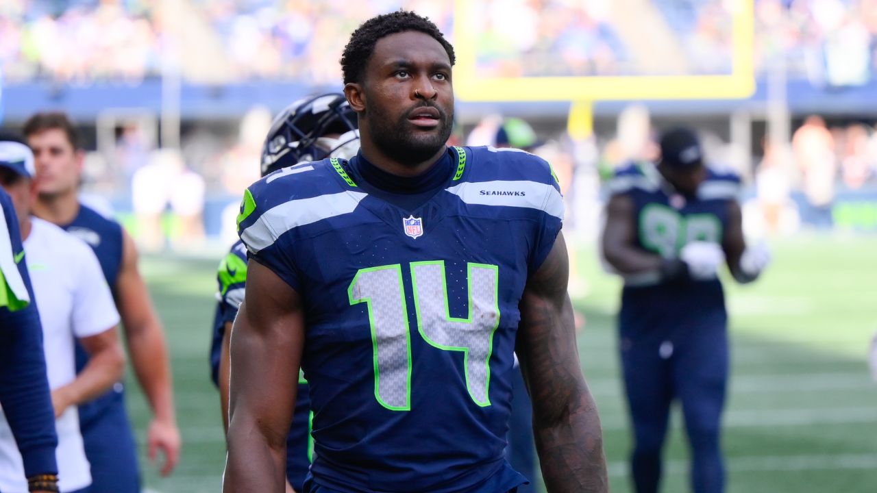 Dallas Cowboys Responded to Dk Metcalf’s Sign Language Trash Talk During the Game