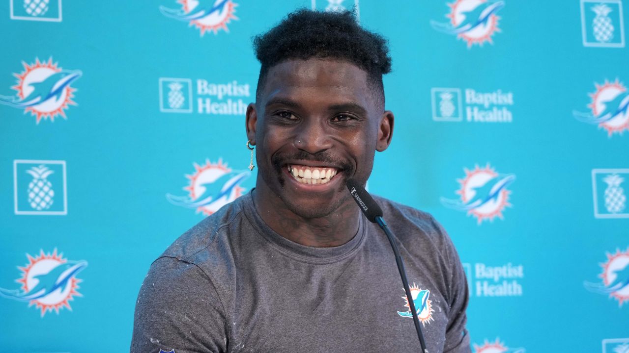 Tyreek Hill Aims to Buy His Favorite Luxury Car on Succession of His 2,000 Yard Season