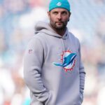 "Wes Welker Still Heavily Into Psychedelics?": Dolphins' WR Coach Rating Tyreek Hill Over Randy Moss Infuriates NFL Fans