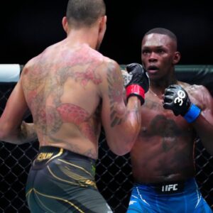 Israel Adesanya Faces Fan Ridicule for Flaunting 'Knockout of the Year' Award: “I Beat that Guy one Time”