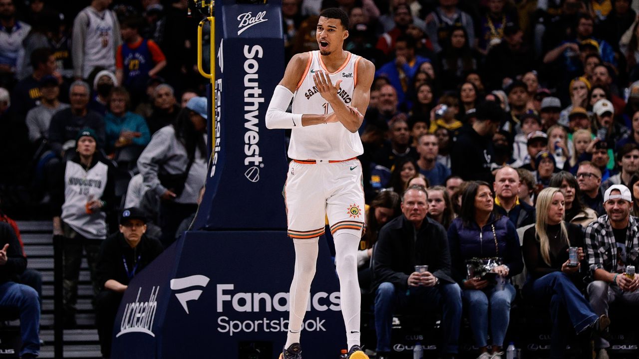 “It’s Day-to-Day”: Victor Wembanyama Addresses Hip Tightness After 137–135 Loss to Trae Young’s Hawks