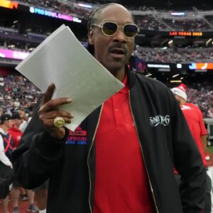 “It’s Official”: Snoop Dogg Makes It to Team USA With a Special Mark