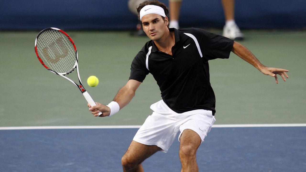 "Best Defence Ever Seen. Better Than Prime Djokovic & Nadal": Fans Awestruck at Peak Roger Federer Against Lleyton Hewitt at 2004 Australian Open