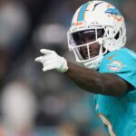 Tyreek Hill's Wife Treated Him With a "Get Your A** Back in the Game" Text After the WR Got Injured During Titans Game