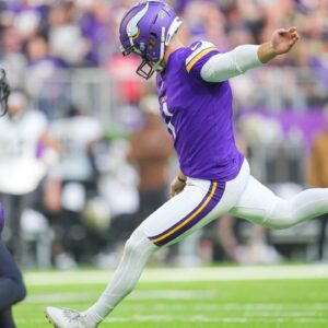 Weeks After Pledging to Raise Funds for Israeli Victims, Vikings Kicker Greg Joseph Will Wear 'I Stand With Israel' Shoes for Sunday's Game