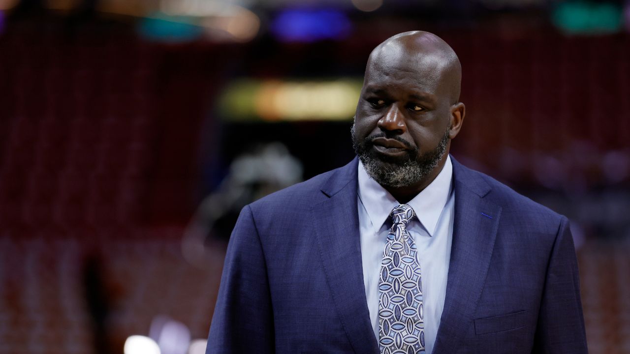 "The Hell with Dr. J": Shaquille O'Neal's Father Erased Teenage Son's Fear of Dunking By Shaming His 'Finger Roll'
