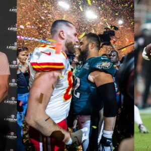 Rob Gronkowski, Tyreek Hill Headline Jason & Travis Kelce's 'NFL Special' Hockey Lineups