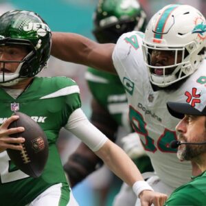 Even an Allegedly Premature & Risky Attempt to Clear Aaron Rodgers to Play Fails to Impress Sinking Jets Fanbase