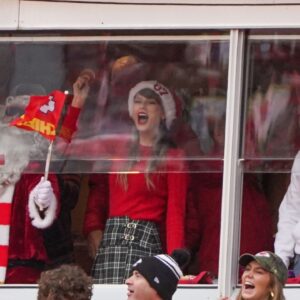 Taylor Swift Rocked This $498 Sweater On Christmas While Cheering For Travis Kelce At the Arrowhead Stadium