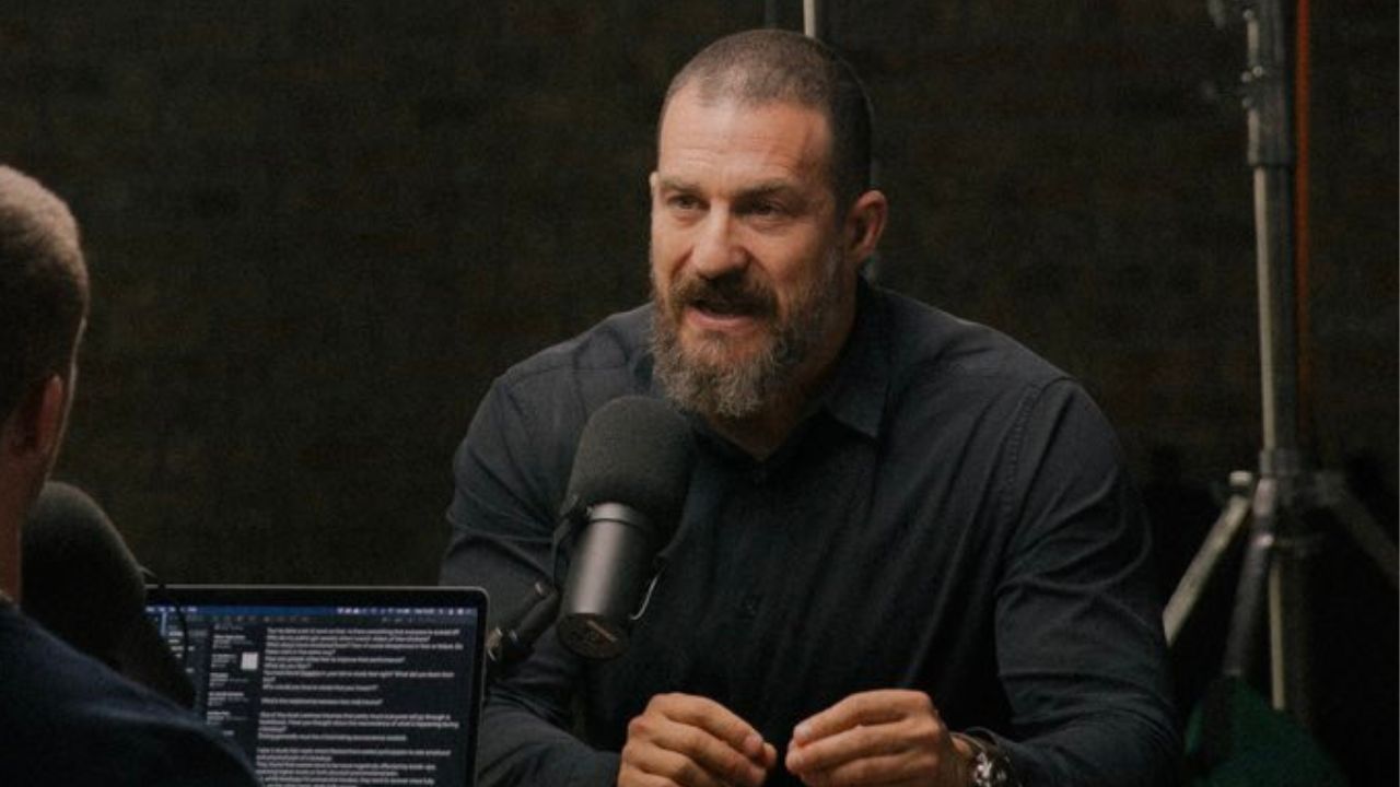 Dr. Andrew Huberman Teams Up With Anesthesiologist to Uncover 3 Simple Pain Management Tools