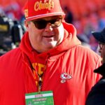 Chiefs Superfan Eric Stonestreet Recalls Pulling a Wild Joke on ‘One-Armed’ Assistant Coach After Being Invited to Play Santa by Andy Reid