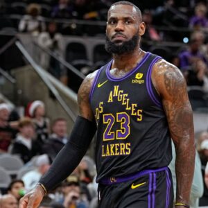 Is LeBron James Playing Tonight vs Knicks? Lakers Issue Injury Report Including 21 Year Veteran