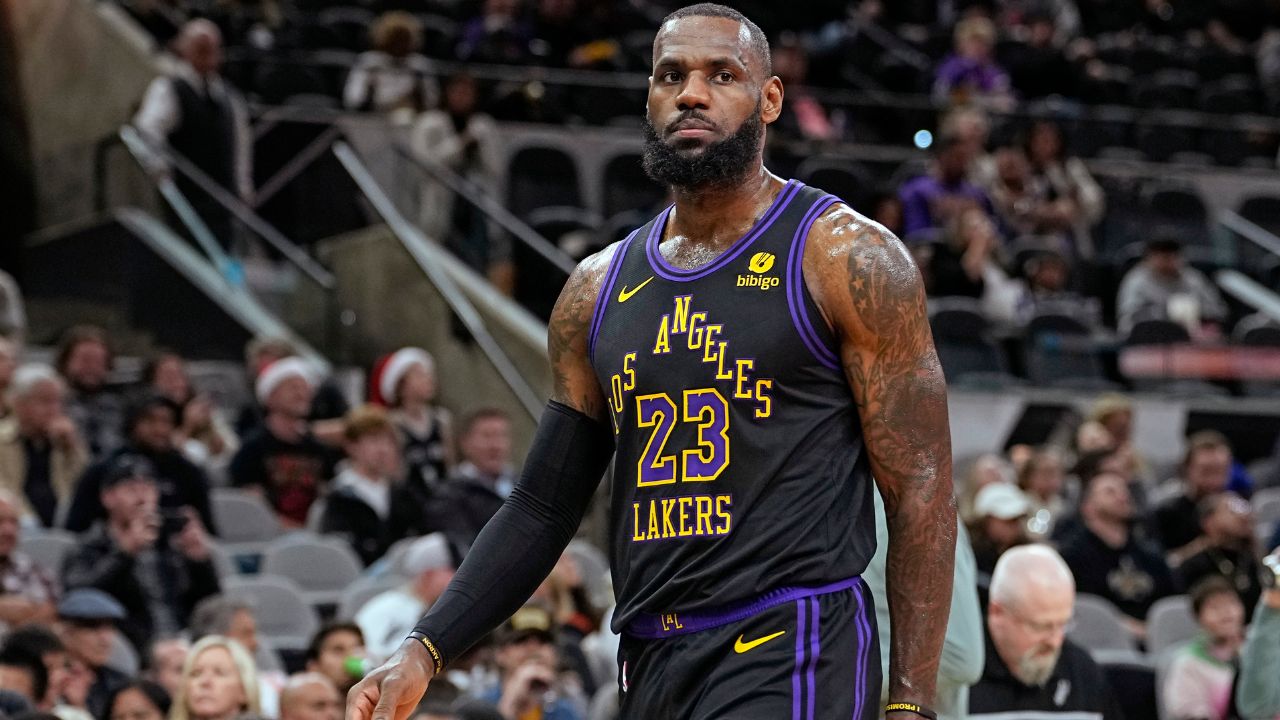Is LeBron James Playing Tonight vs Knicks? Lakers Issue Injury Report Including 21 Year Veteran