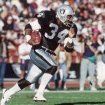 Why Bo Jackson Could Be Considered as the Best Athlete of All Time?