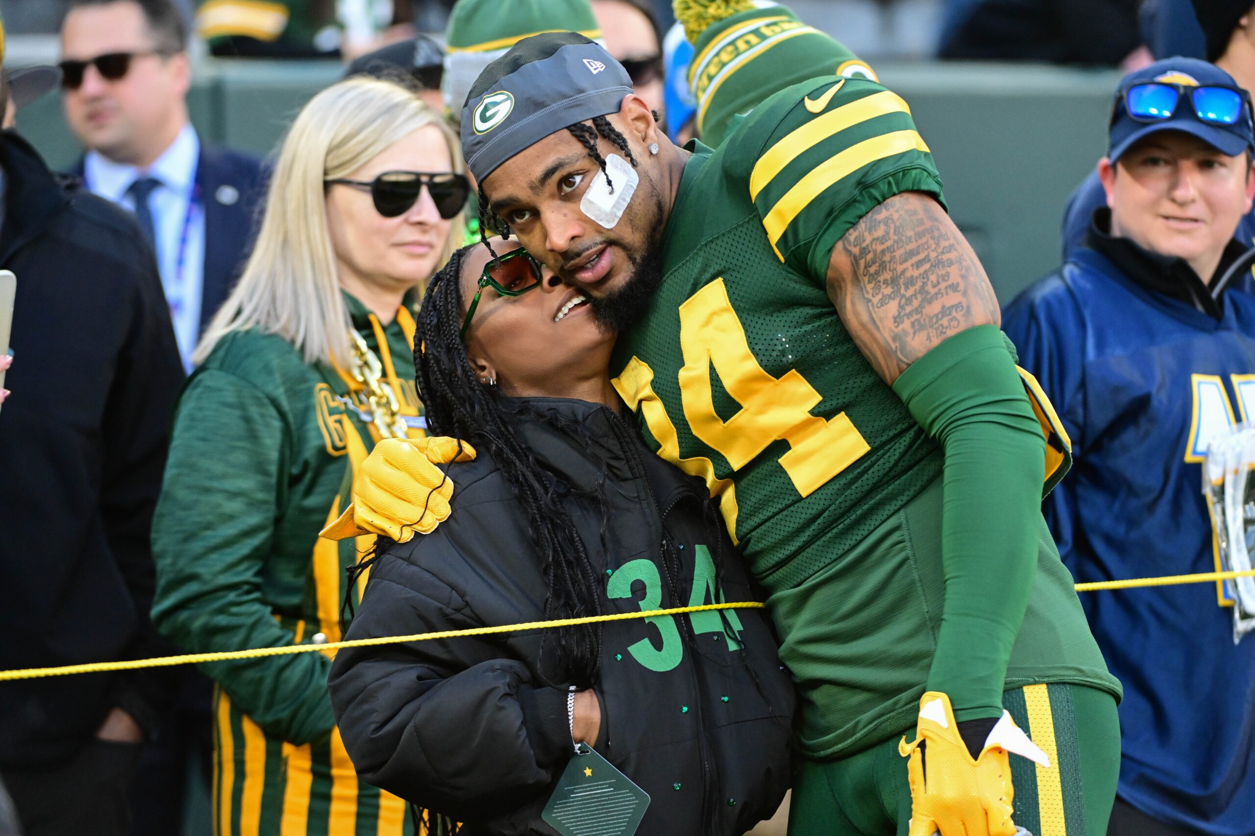 Simone Biles Celebrates After Husband Jonathan Owens Beats the Chiefs With Taylor Swift in Attendance