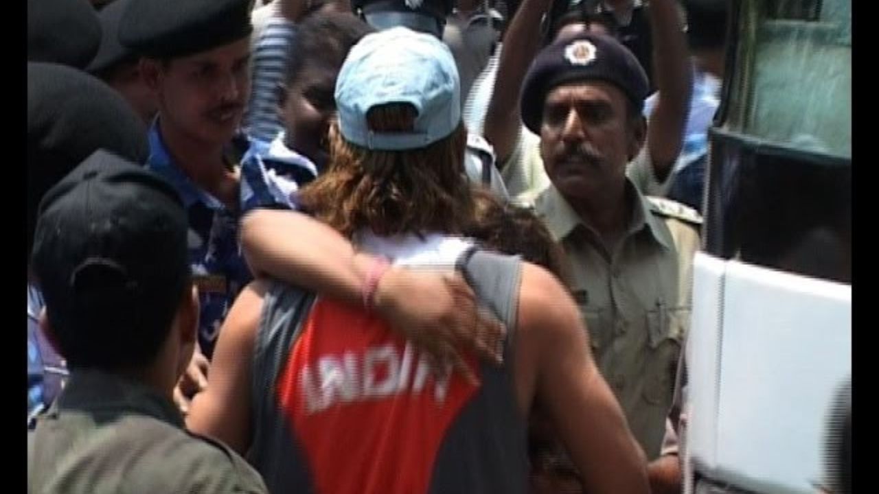 "Proud Of What I've Done": Despite Hugging And Kissing MS Dhoni In Public, Haseena Nasreen Had No Regrets Whatsoever