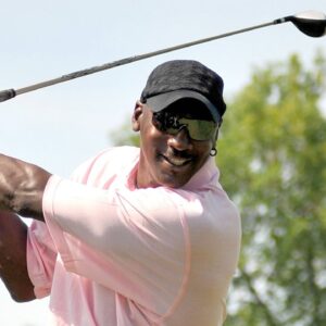 "When $20 was like $400": Michael Jordan's Competitive Putt-Putt Gambling Led to Bulls Ticket Director Getting Yelled at By His Wife