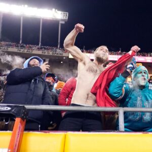 Everyone Had the Same Complaint During the Chiefs Vs. Dolphins Matchup That Was Played With a -25 Wind Chill