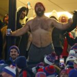 Jason Kelce Tailgate: Travis Kelce’s Brother Channels His Raw Philly Spirit in Buffalo by Endulging With Bills Fans Before Playoff Game