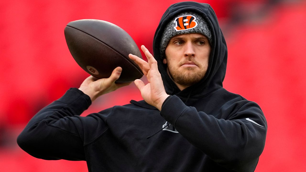 Jake Browning Clarifies He Is No Longer a Backup Quarterback With Chilling Ease