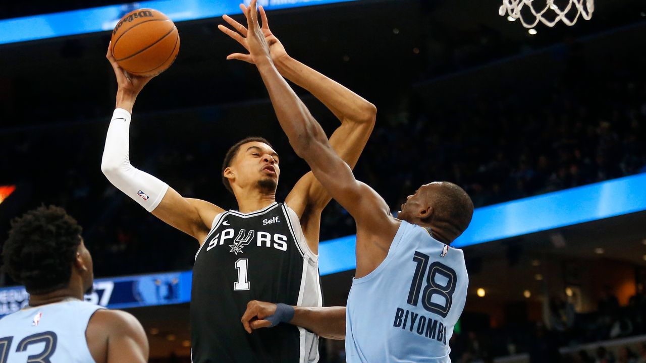 “Figuring Out That Victor Wembanyama Is 7’3, And You Can Throw It Up”: Gregg Popovich’s Statement About Duo With Devin Vassell Leaves Fans Stunned