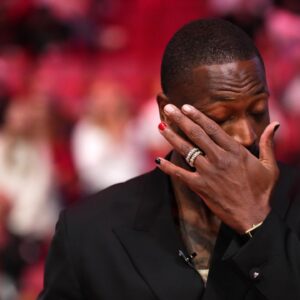 "This Is Like Seeing Michael Jordan In Lingerie": Dwyane Wade's Painted Nails Have Cam'ron And Mase Putting Forth Questionable Takes,