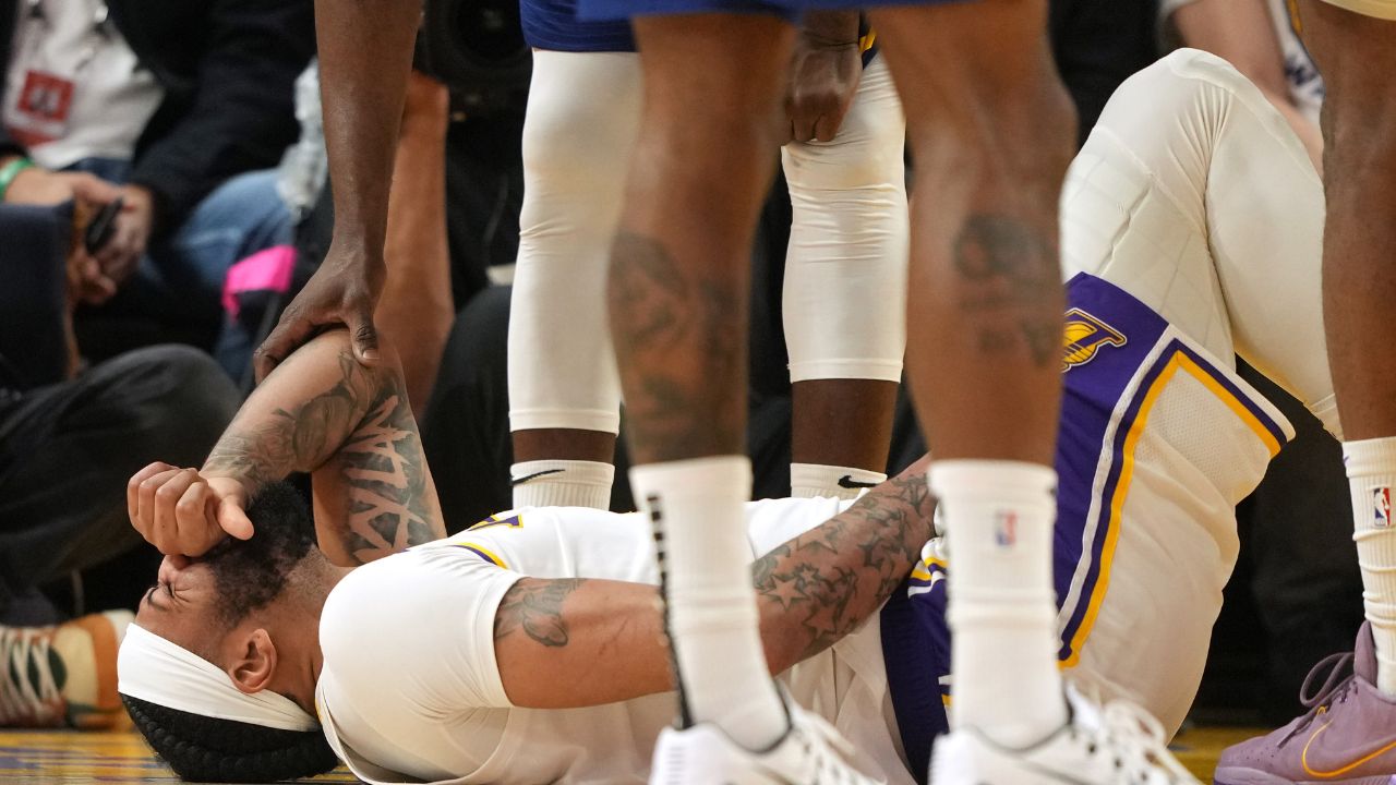 Anthony Davis Hurt: Will The Lakers Forward Miss Games Following Groin Injury Against Warriors?