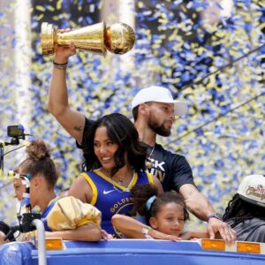 Stephen Curry Posts ‘Adorable’ Photos With Ayesha Curry and Children Riley, Ryan, and Canon to Welcome 2024: “Love My Crew”