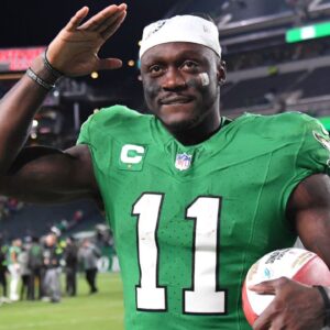 Unknown 'Escape Room' Tale of Eagles' AJ Brown Silences Doubts Around His Leadership; "You Guys Don't Know Him Like We Do"