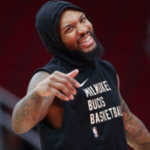 “I Demand a Public Apology”: Damian Lillard Calls Out Team Lillard’s Director Over Incorrect Recovery Posture