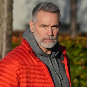 Kurt Warner Narrates the Real Issue Hurting College Football: "It's Hard for Me to Even Watch"