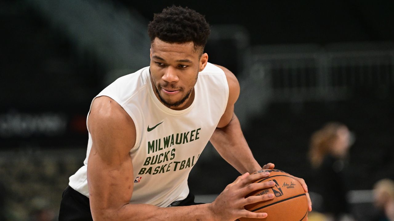 Feb 29th Bucks Injury Report: Is Giannis Antetokounmpo Playing Tonight Against the Hornets?