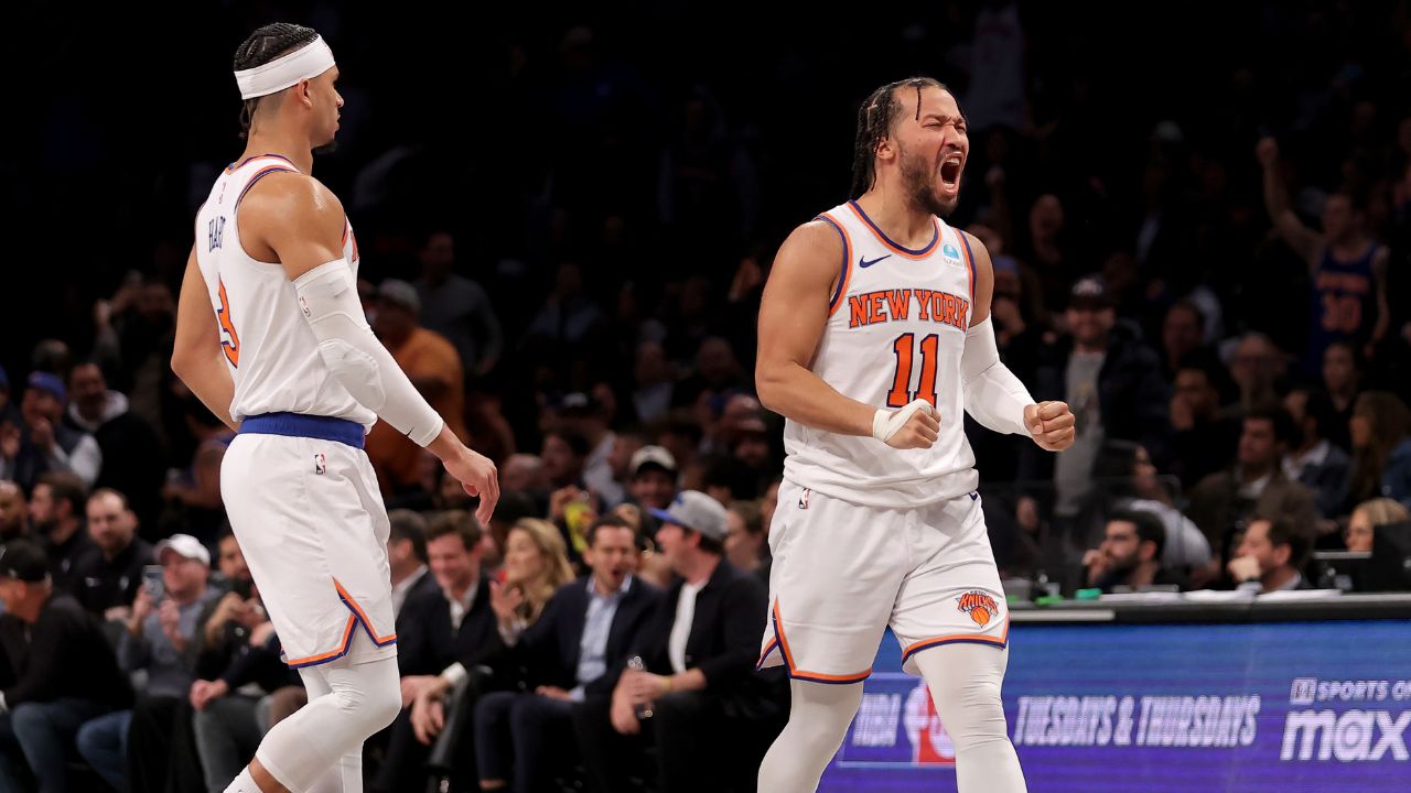 Indulging In Apple's $3500 Product, Josh Hart And Jalen Brunson Engage In A Friendly 'War Of Words' With One Another