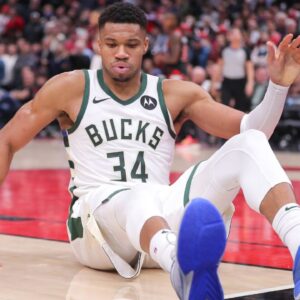 Is Giannis Antetokounmpo Playing Tonight vs the Suns? Feb 6th Injury Report for Bucks Star Amidst Knee Concerns
