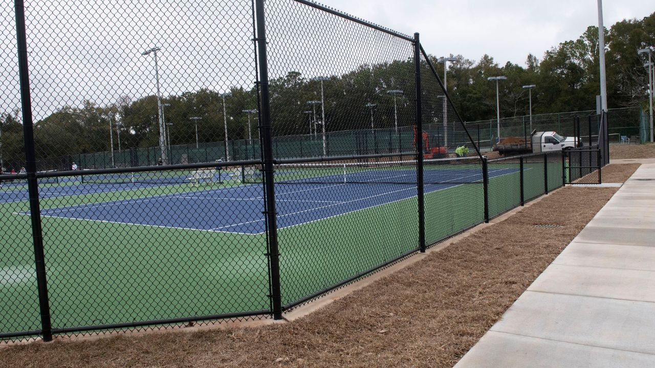 What's the Difference Between Tennis and Padel?