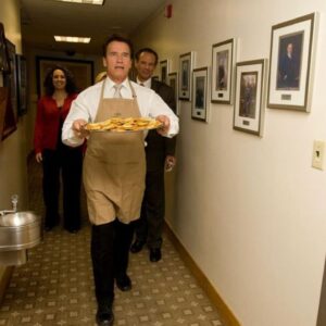 The Science of Intermittent Fasting – Arnold Schwarzenegger and His Team Dive Deeper Into the Nuances of the Practice