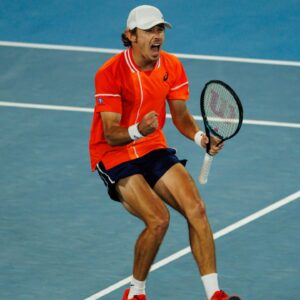 Does Alex de Minaur have a tattoo?