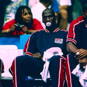 "How I Made My Lunch Money": Discarding Hollywood Star's Bet on Michael Jordan, Magic Johnson Picked Himself Over MJ in 1-on-1 Game in 1990