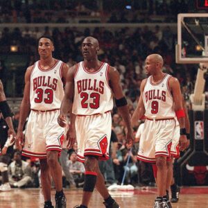 “We’re Coming Back as World Champions Tomorrow”: How Michael Jordan ‘Inspired’ Bulls Teammates Ahead of Game 6 of 1993 Finals Against Suns