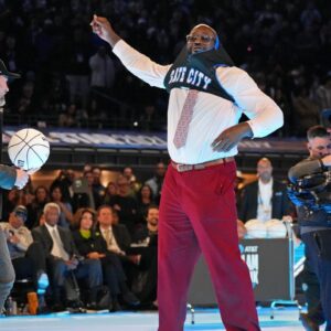 49 Weeks After Hip Replacement Surgery, Shaquille O’Neal Attempts Windmill Dunk in TNT Studio