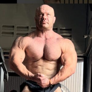 Dr. Mike Israetel Sits Down to Find Out the Ideal Rep Range for Hypertrophy
