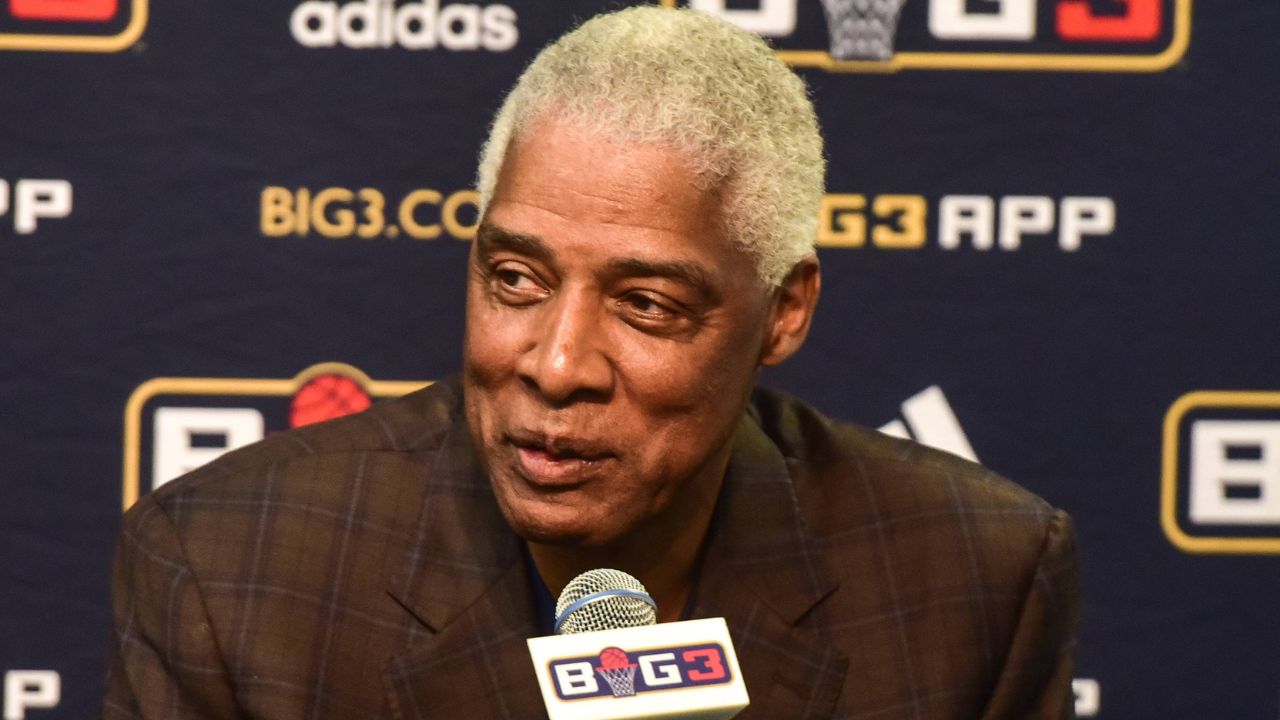 "I was in Kareem Abdul-Jabbar's Shadow": Dr. J Reveals the Extent of His Rivalry with Lakers Legend While in a Conversation with Shaquille O'Neal