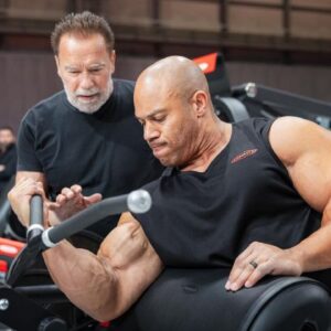 When 14 Mr. Olympias Pump It Up: Arnold Schwarzenegger and Phil Heath Geared Up for Arnold Classic UK With an Intense Workout
