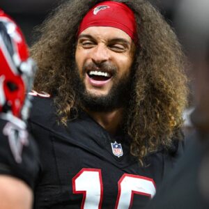 "He's Tarzan": Bills' Mack Hollins Doesn't Wear Shoes & Thinks Cats Steal Souls