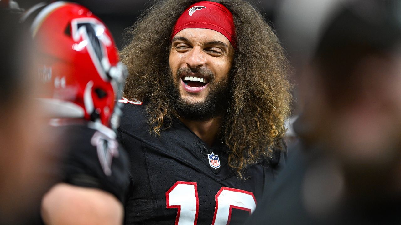 "He's Tarzan": Bills' Mack Hollins Doesn't Wear Shoes & Thinks Cats Steal Souls